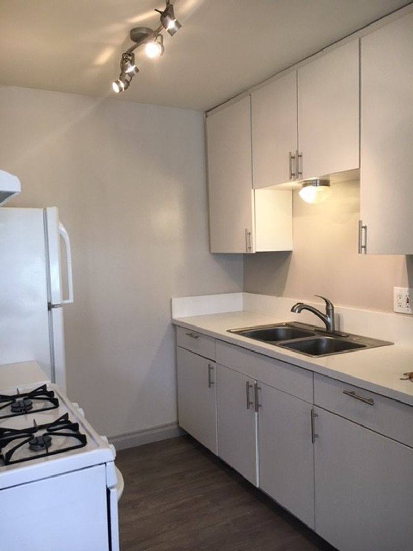 Apartment for rent at 363-365 H St, Chula Vista, CA 91910
