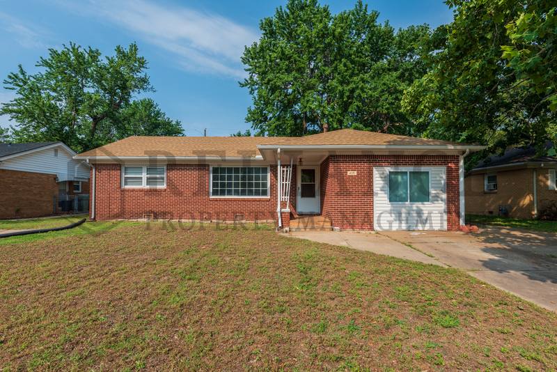 House for rent at 435 Slade Ave, Haysville, KS 67060