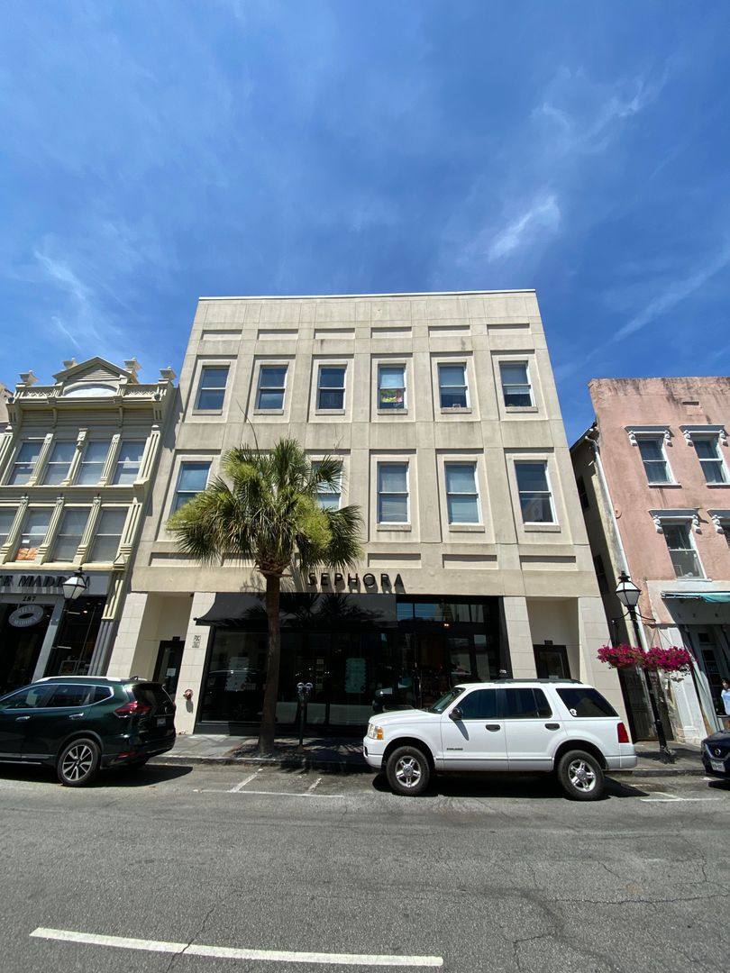 Apartment for rent at 289-291 King St, Charleston, SC 29401