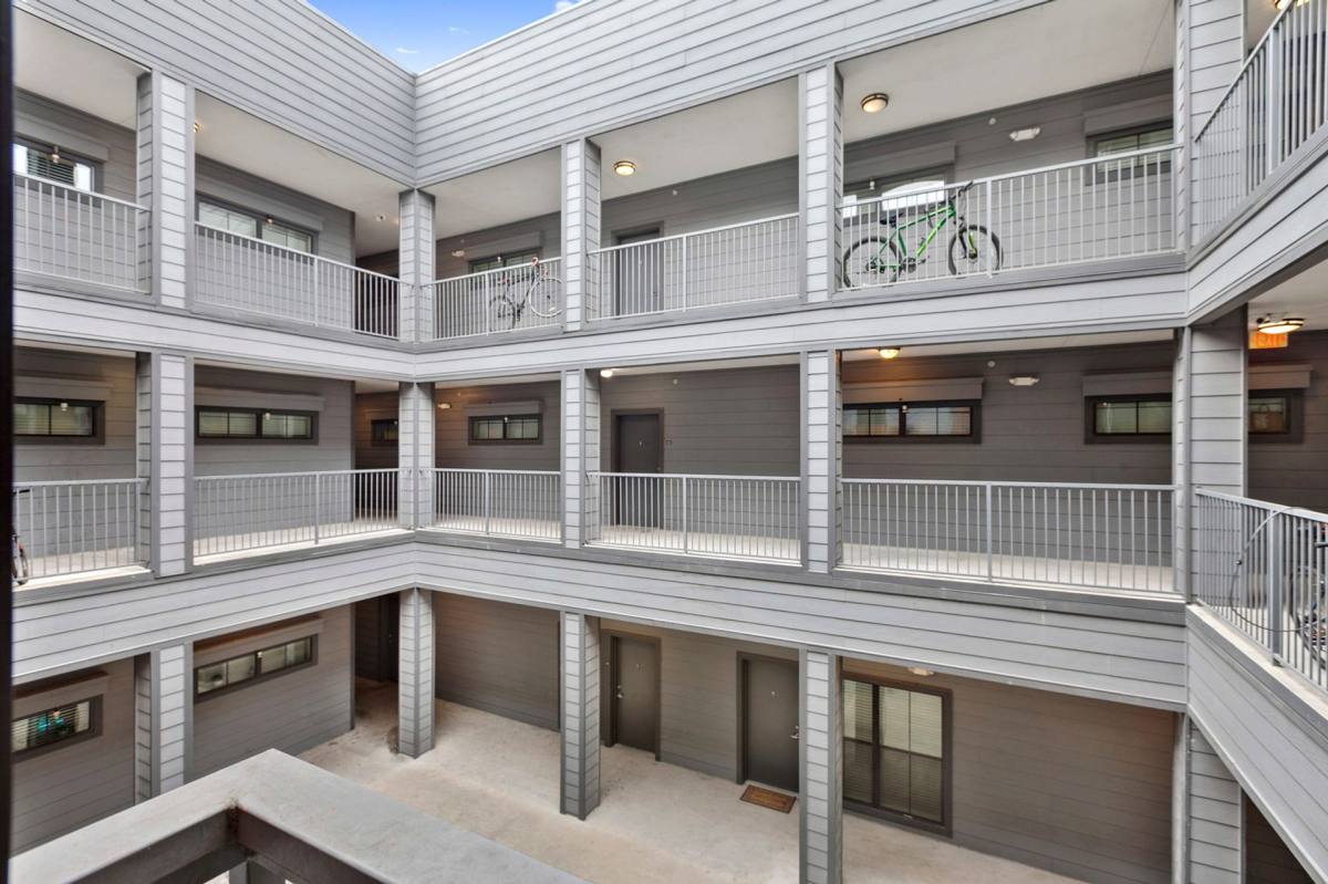 Apartment for rent at 5117 N Lamar, Austin, TX 78751