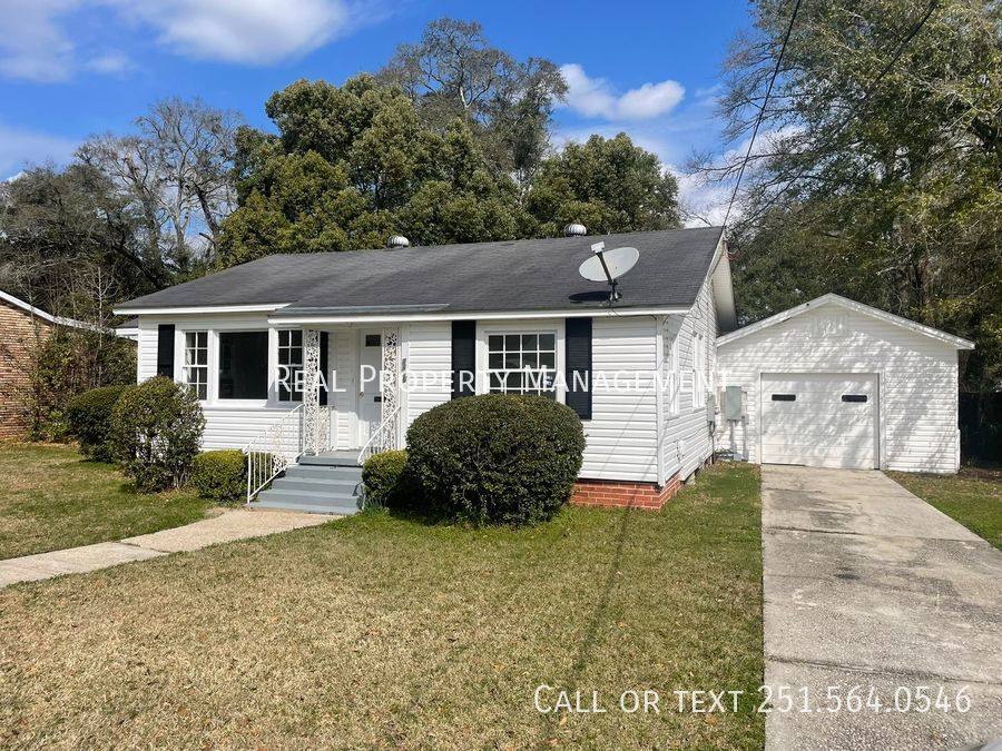 House for rent at 2456 McLaughlin Dr, Mobile, AL 36605