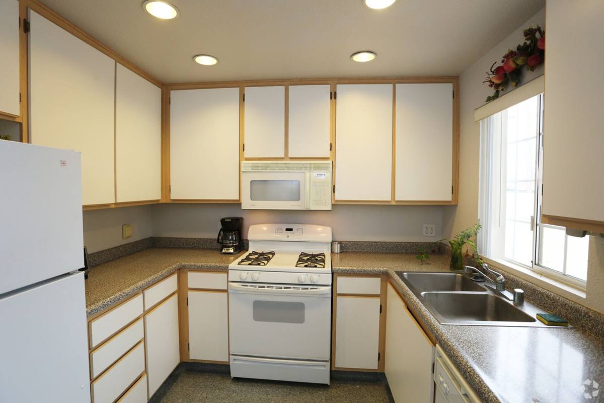 Apartment for rent at 10412 Stobaugh St, Lamont, CA 93241