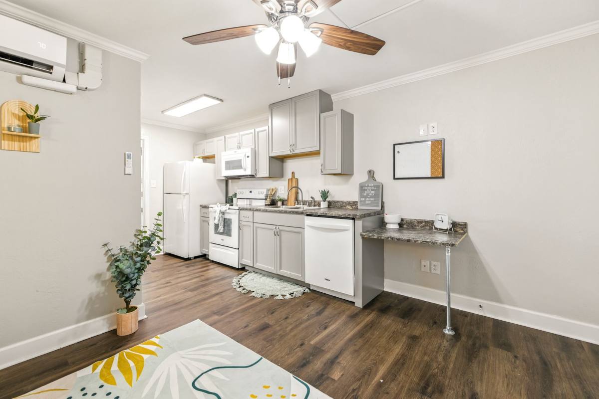 Apartment for rent at 615 W St Augustine, Tallahassee, FL 32304