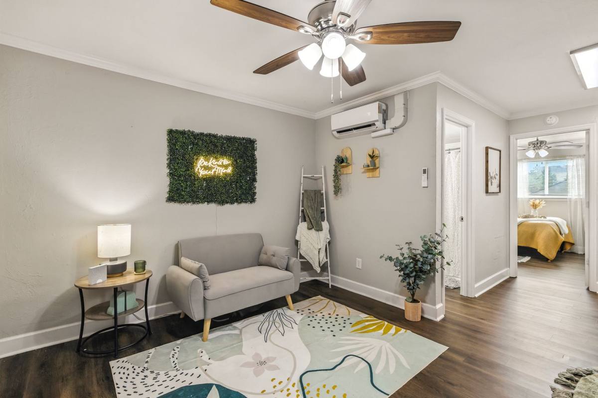 Apartment for rent at 615 W St Augustine, Tallahassee, FL 32304