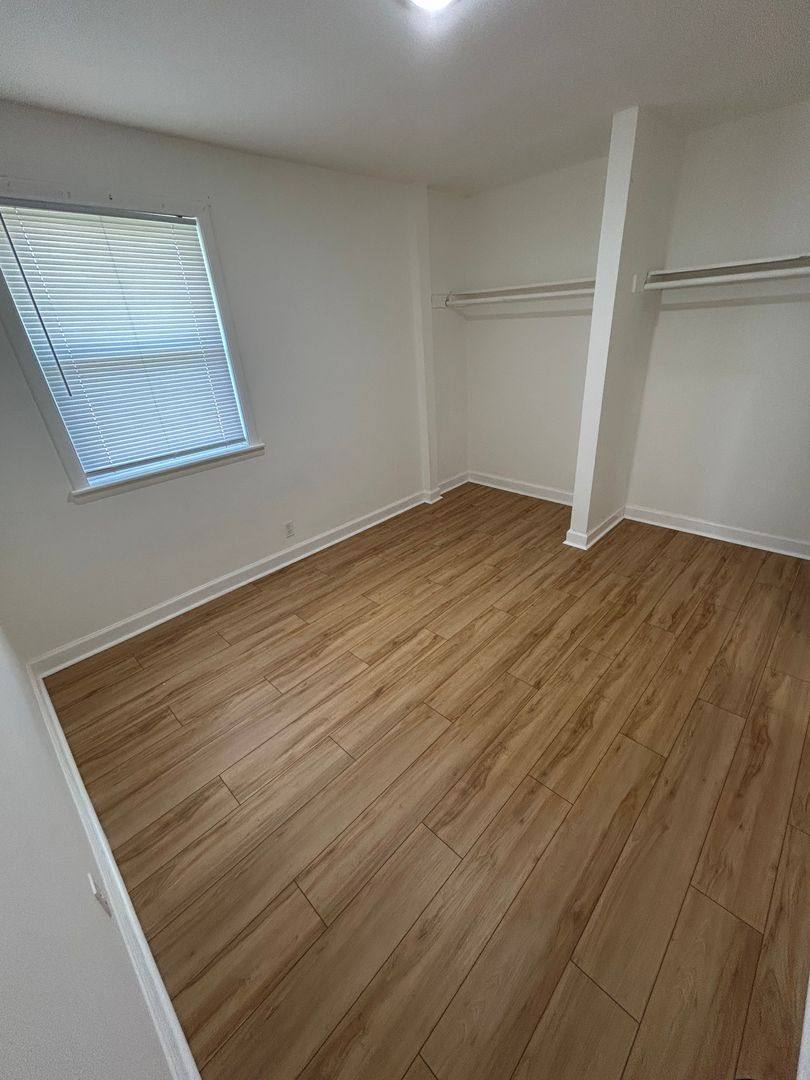 Apartment for rent at 405 Oak St, Lawrenceburg, TN 38464