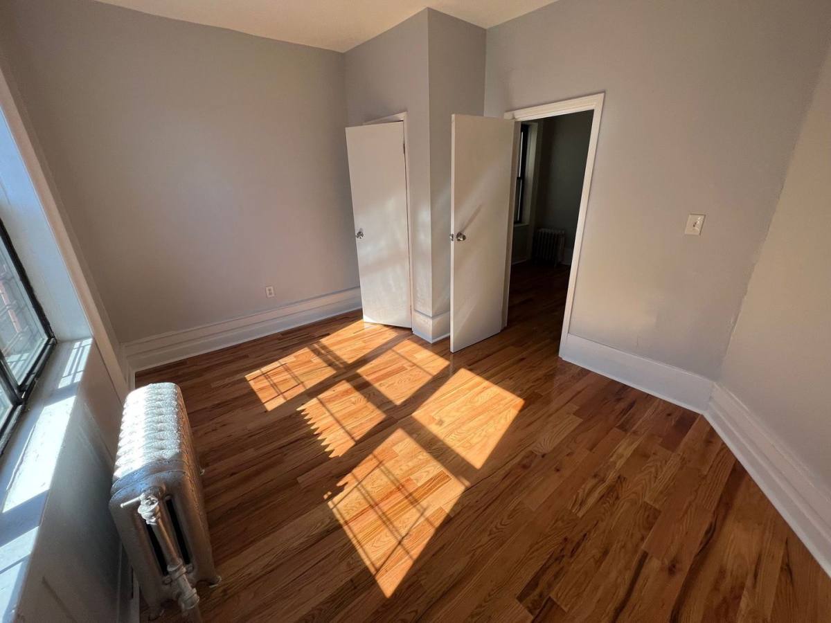 Apartment for rent at 319 Fairmount Ave, Jersey City, NJ 07306