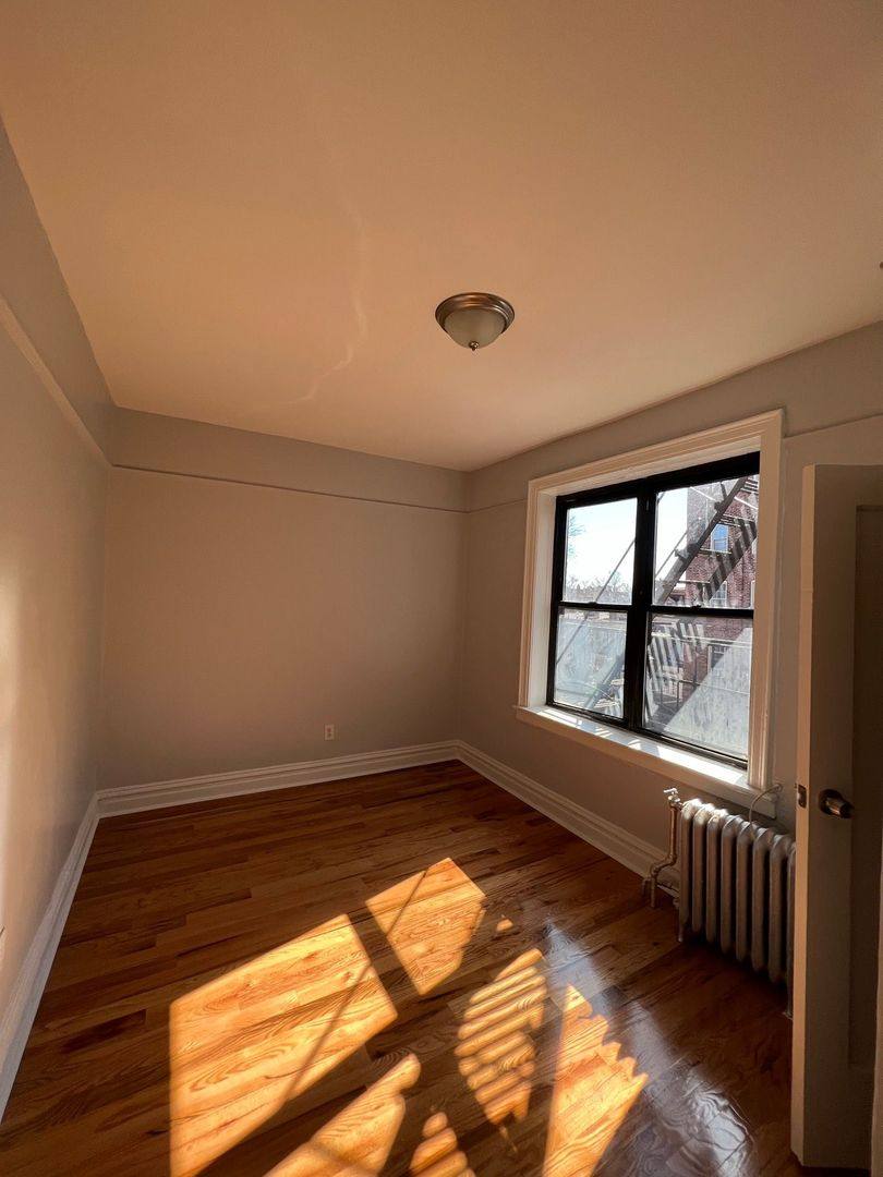 Apartment for rent at 319 Fairmount Ave, Jersey City, NJ 07306
