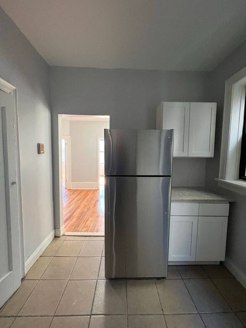 Apartment for rent at 319 Fairmount Ave, Jersey City, NJ 07306
