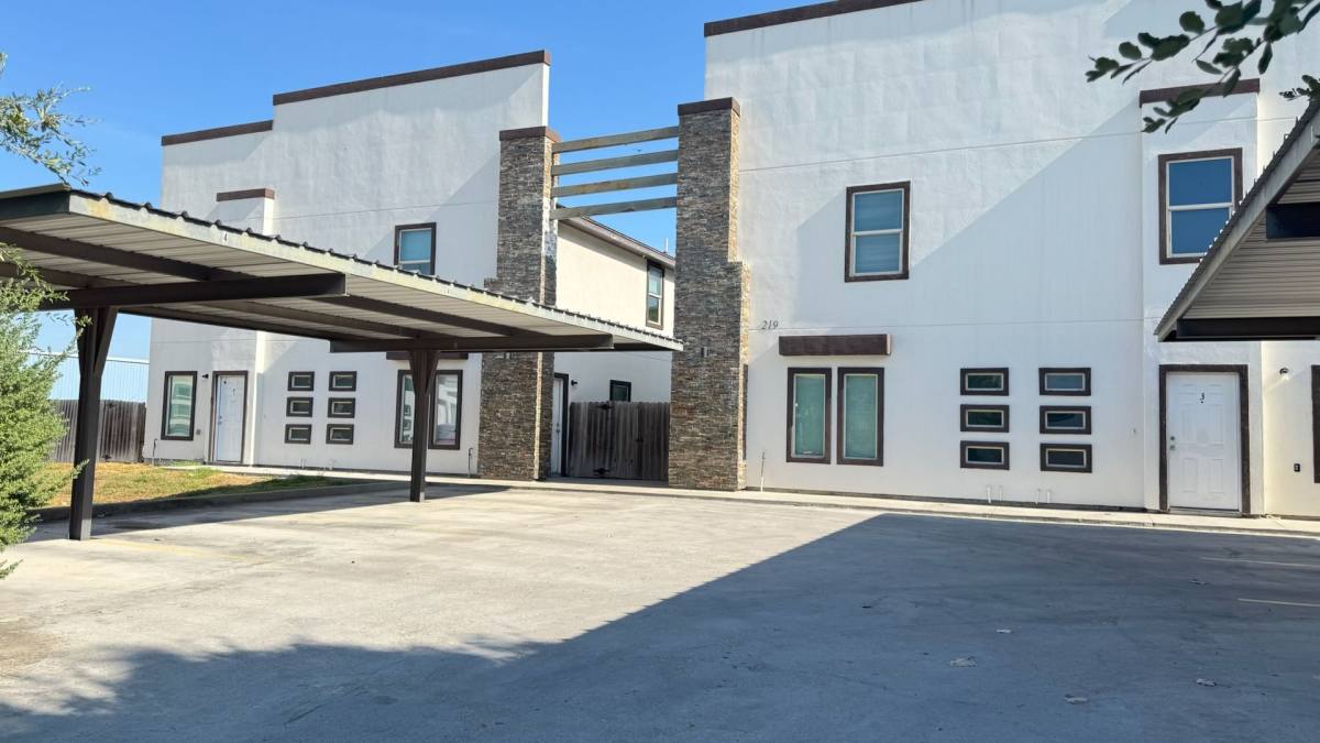 Apartment for rent at 219 Fig Dr, Edinburg, TX 78541