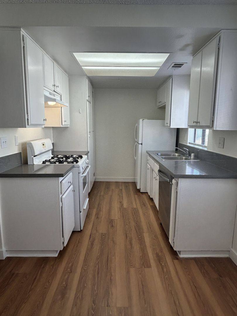 Apartment for rent at 120 N Atlantic Blvd, Alhambra, CA 91801