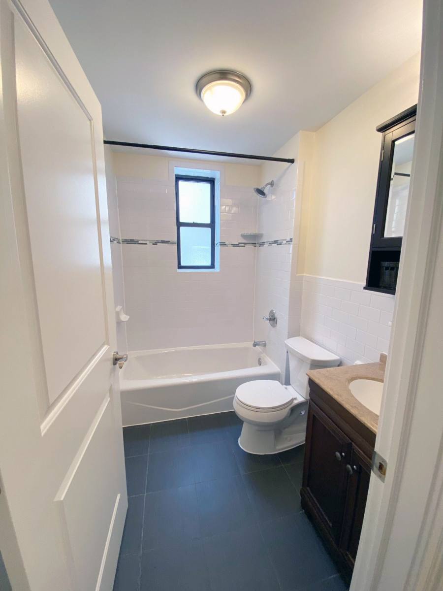 Apartment for rent at 9201 Kennedy Blvd, North Bergen, NJ 07047