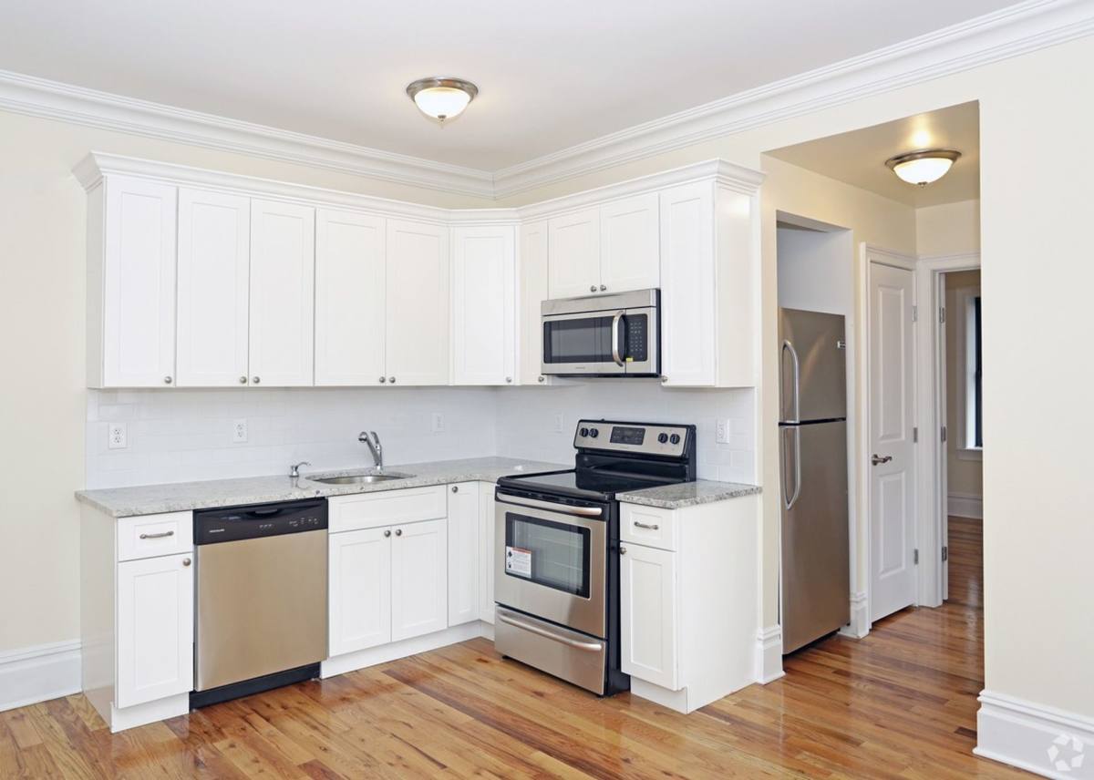 Apartment for rent at 9201 Kennedy Blvd, North Bergen, NJ 07047