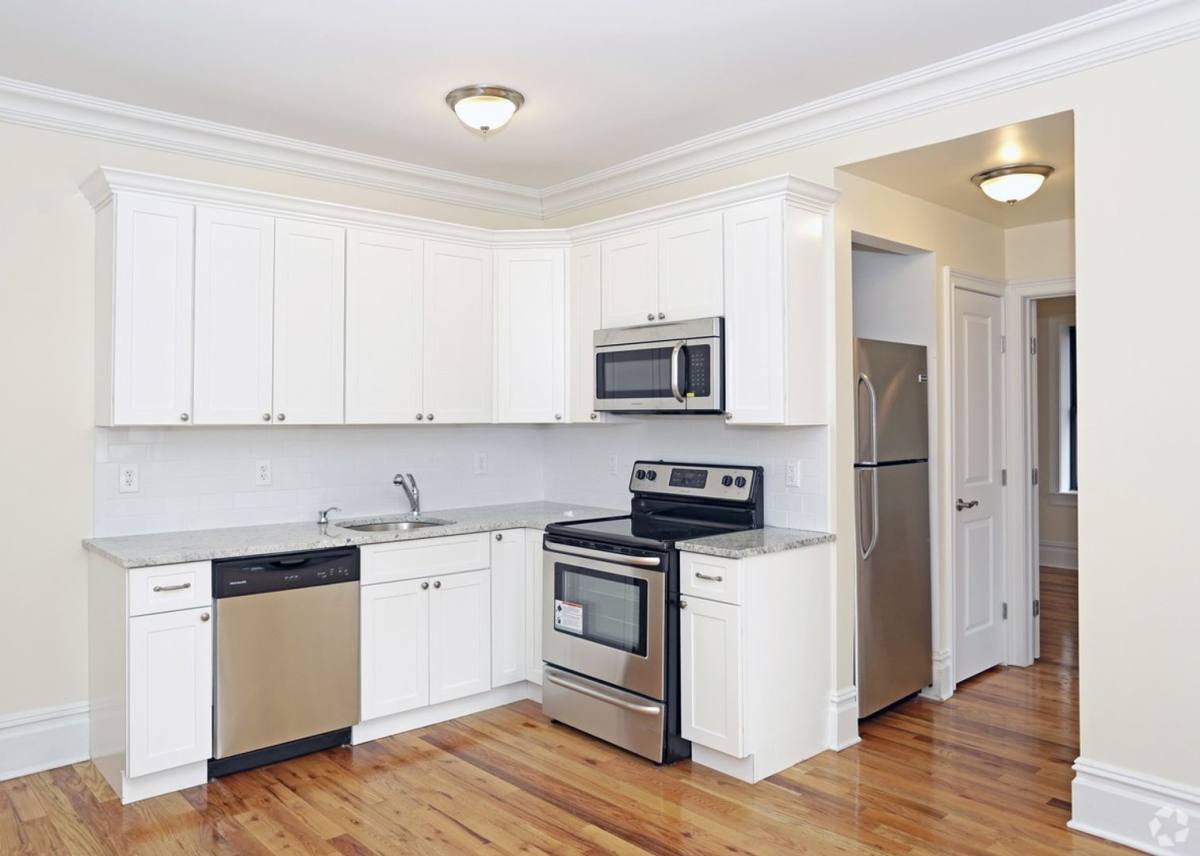 Apartment for rent at 9201 Kennedy Blvd, North Bergen, NJ 07047