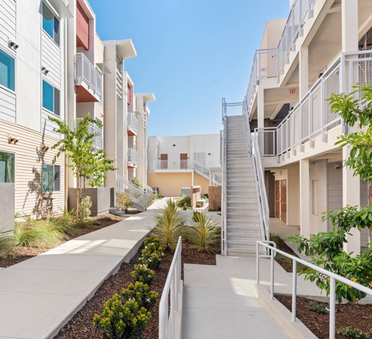 Apartment for rent at 11023 - 11047 Carlos St, Ventura, CA 93004