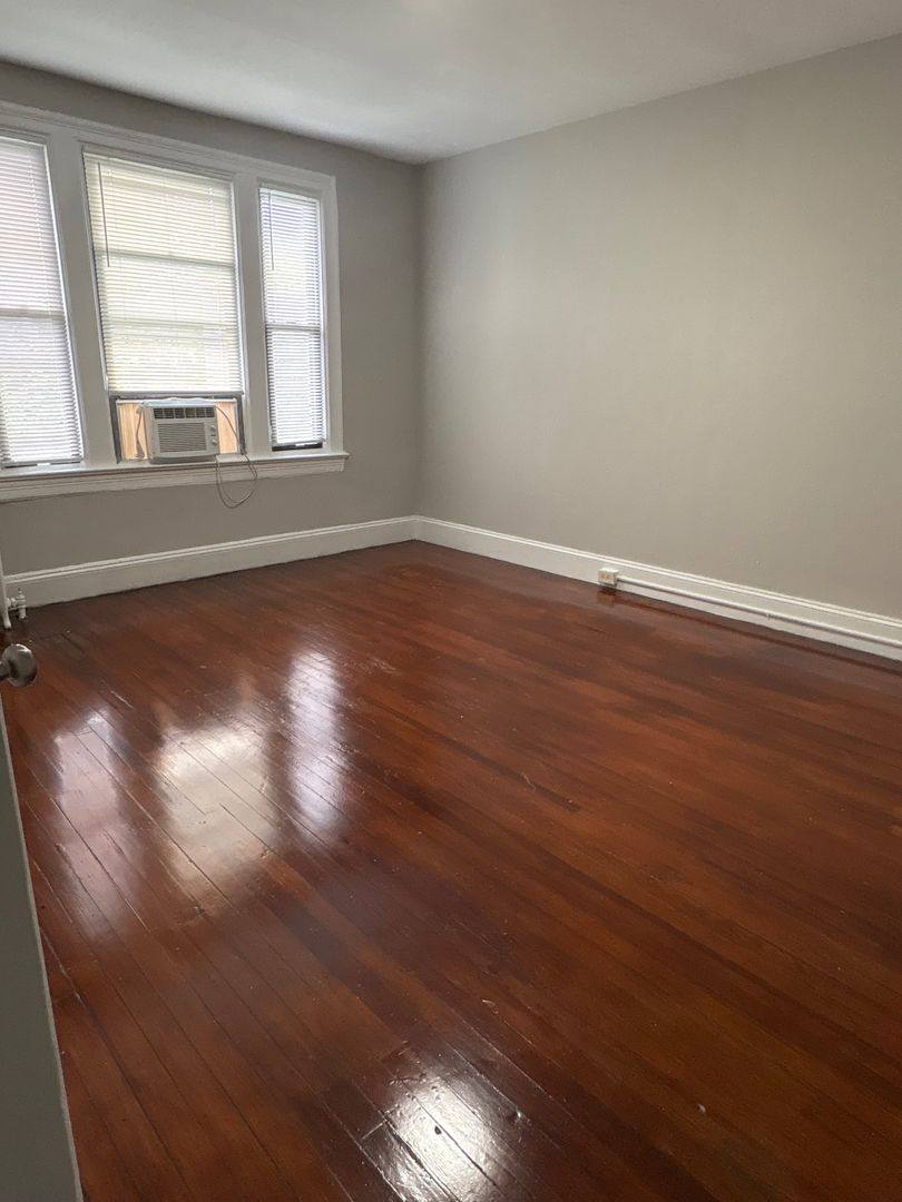 Apartment for rent at 1014 Columbia Rd NW, Washington, DC 20001