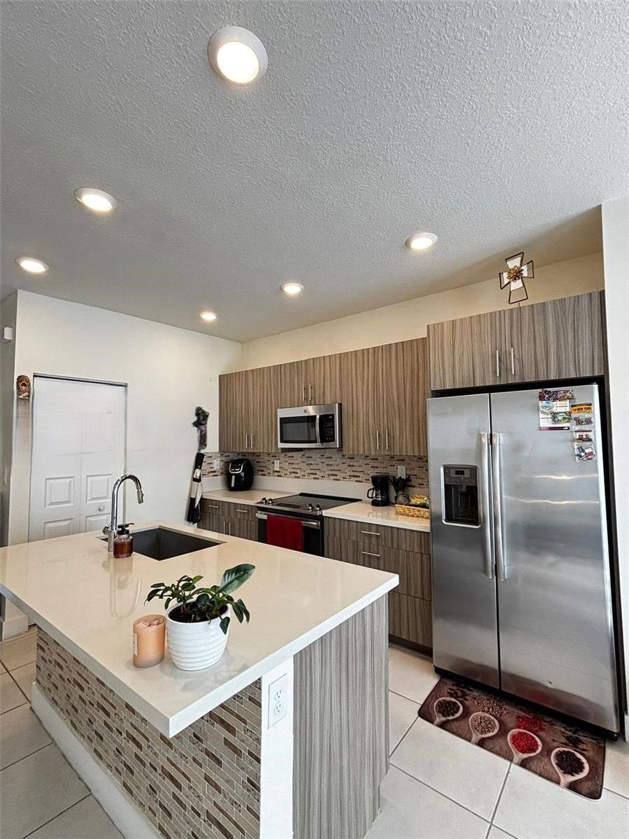 Townhouse for rent at 15860 NW 91st Court, Hialeah, FL 33018