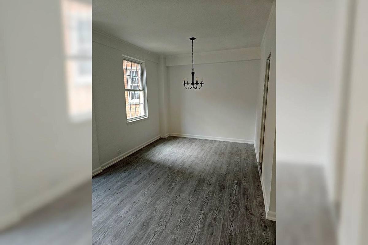 Apartment for rent at 18675 Parkland Dr, Beachwood, OH 44122