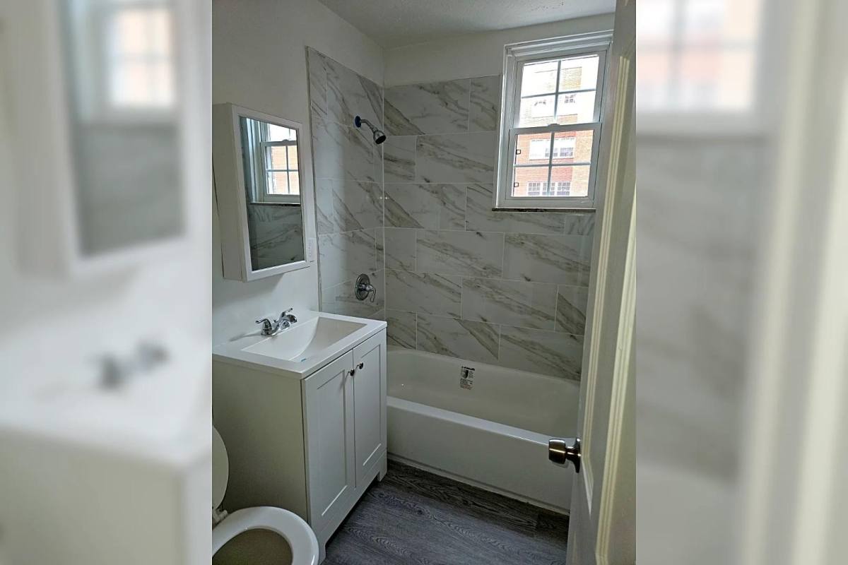 Apartment for rent at 18675 Parkland Dr, Beachwood, OH 44122