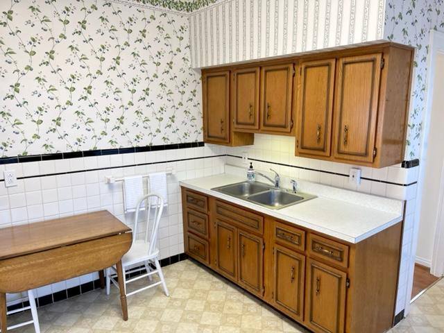 House for rent at 7409 Murdoch Ave, Saint Louis, MO 63119