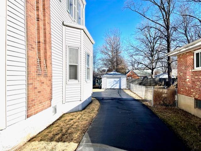 House for rent at 7409 Murdoch Ave, Saint Louis, MO 63119