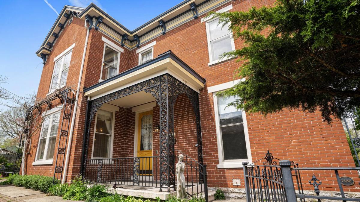 House for rent at 509 Jefferson St, Madison, IN 47250