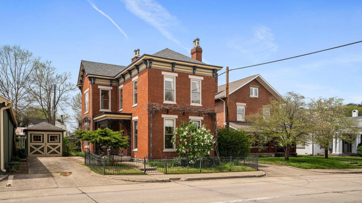 House for rent at 509 Jefferson St, Madison, IN 47250