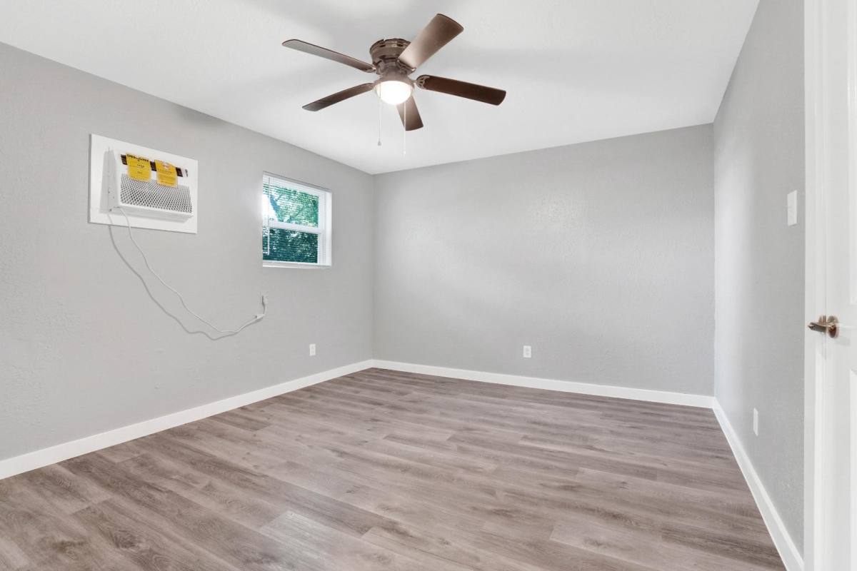 Apartment for rent at 6705 Fairway Dr #1, Houston, TX 77087