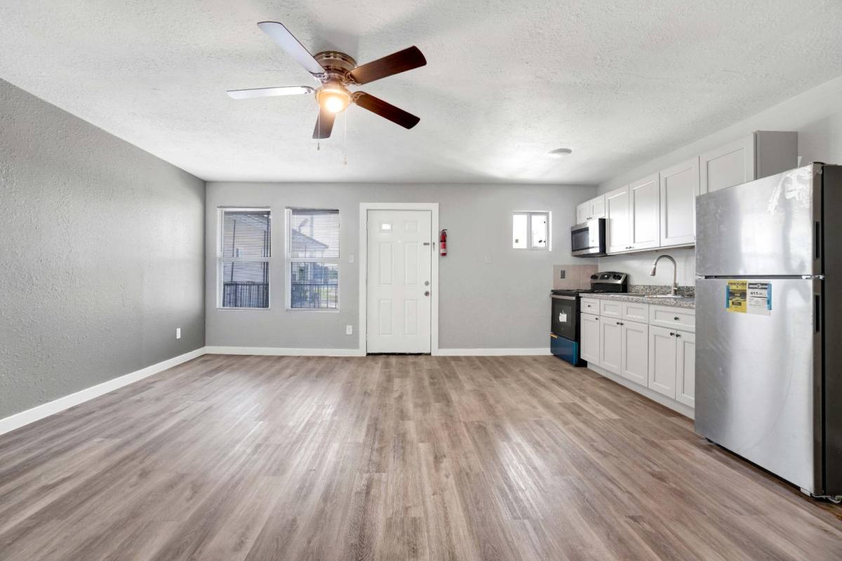 Apartment for rent at 6705 Fairway Dr #1, Houston, TX 77087