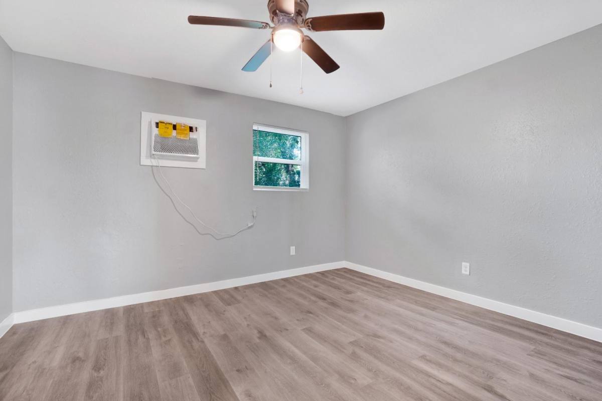 Apartment for rent at 6705 Fairway Dr #1, Houston, TX 77087