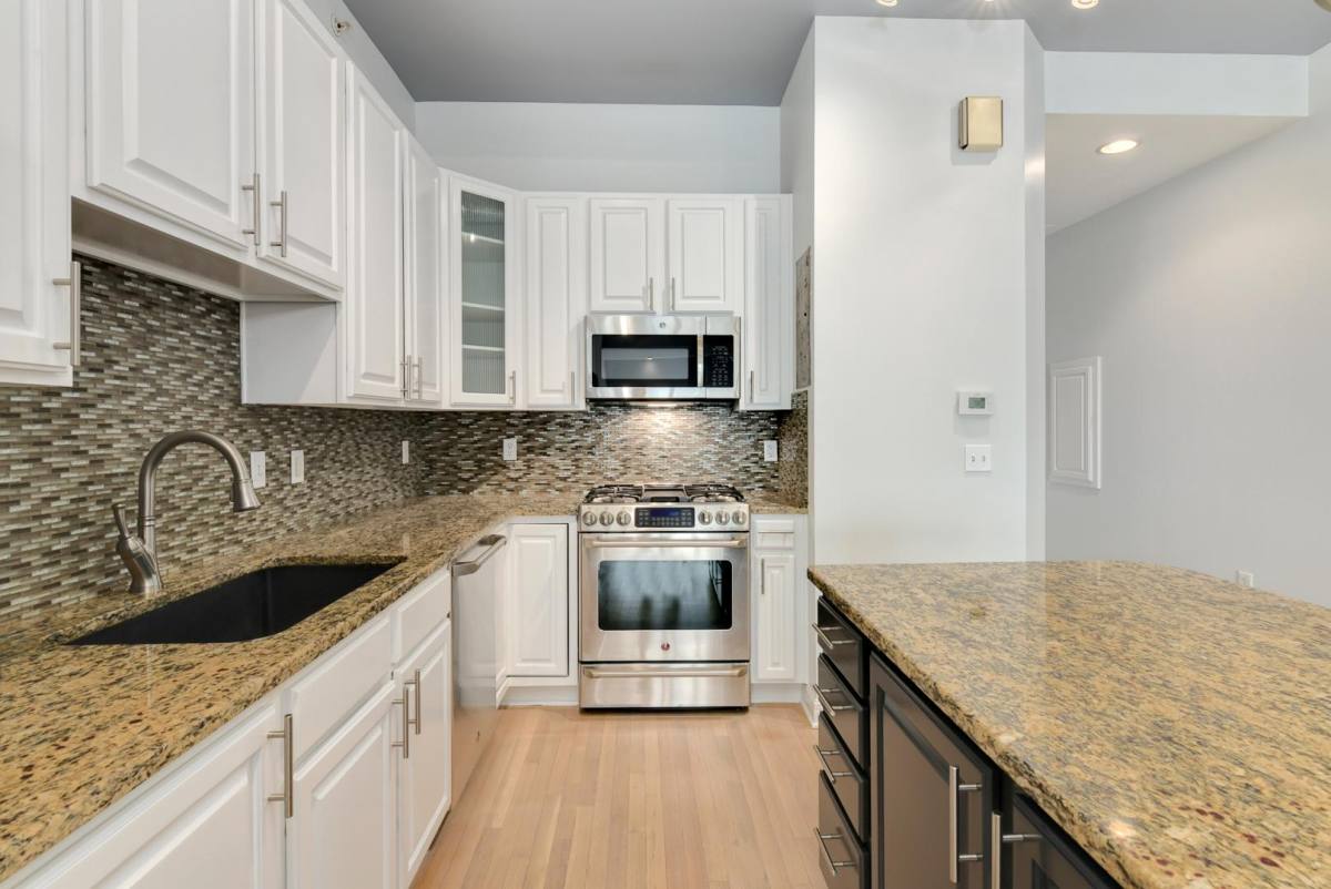 Apartment for rent at 1101 Walnut St #1405, Kansas City, MO 64106