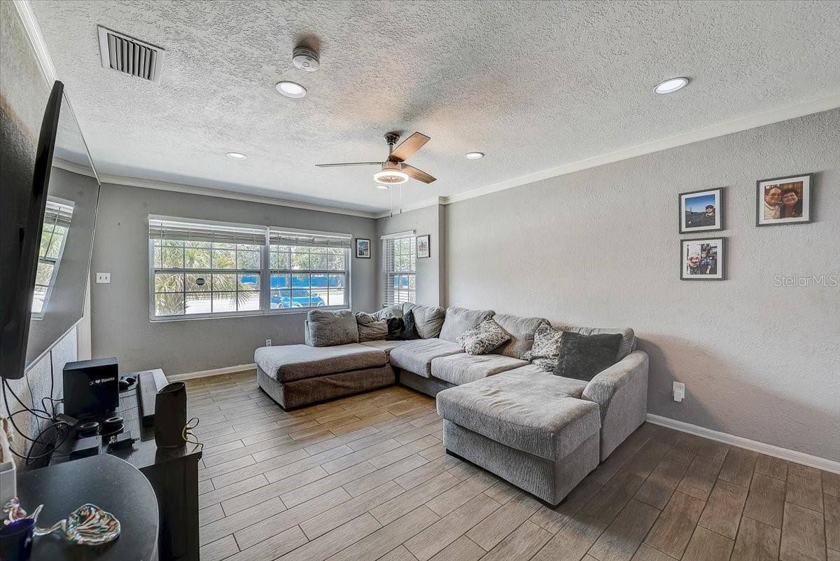 Apartment for rent at 7304 38th Ave N, Saint Petersburg, FL 33710