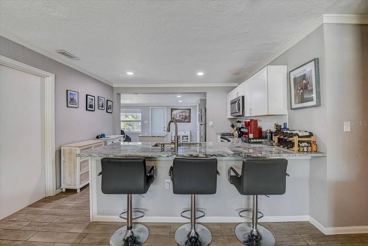 Apartment for rent at 7304 38th Ave N, Saint Petersburg, FL 33710