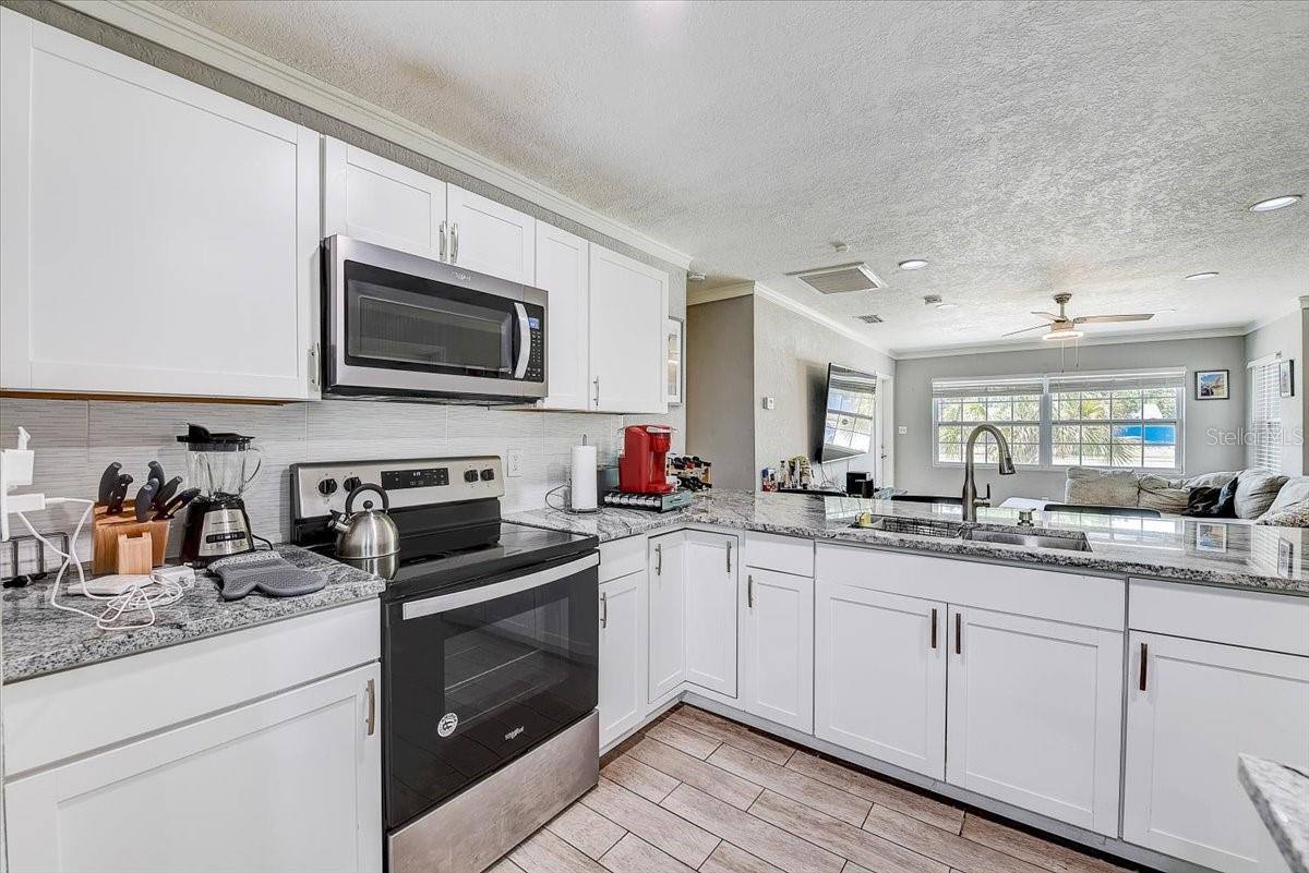 Apartment for rent at 7304 38th Ave N, Saint Petersburg, FL 33710