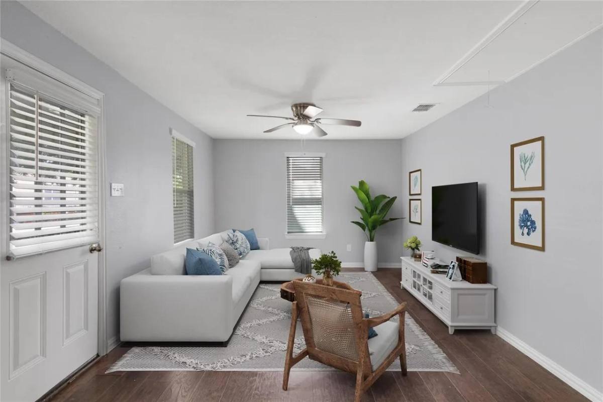 House for rent at 902 Davy Crockett St, Rockwall, TX 75087