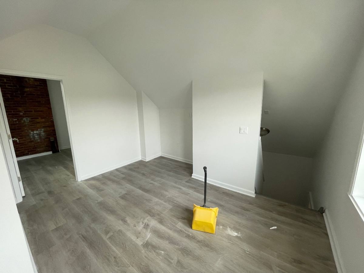 Apartment for rent at 1126 Drake Ave #2R, Roselle, NJ 07203