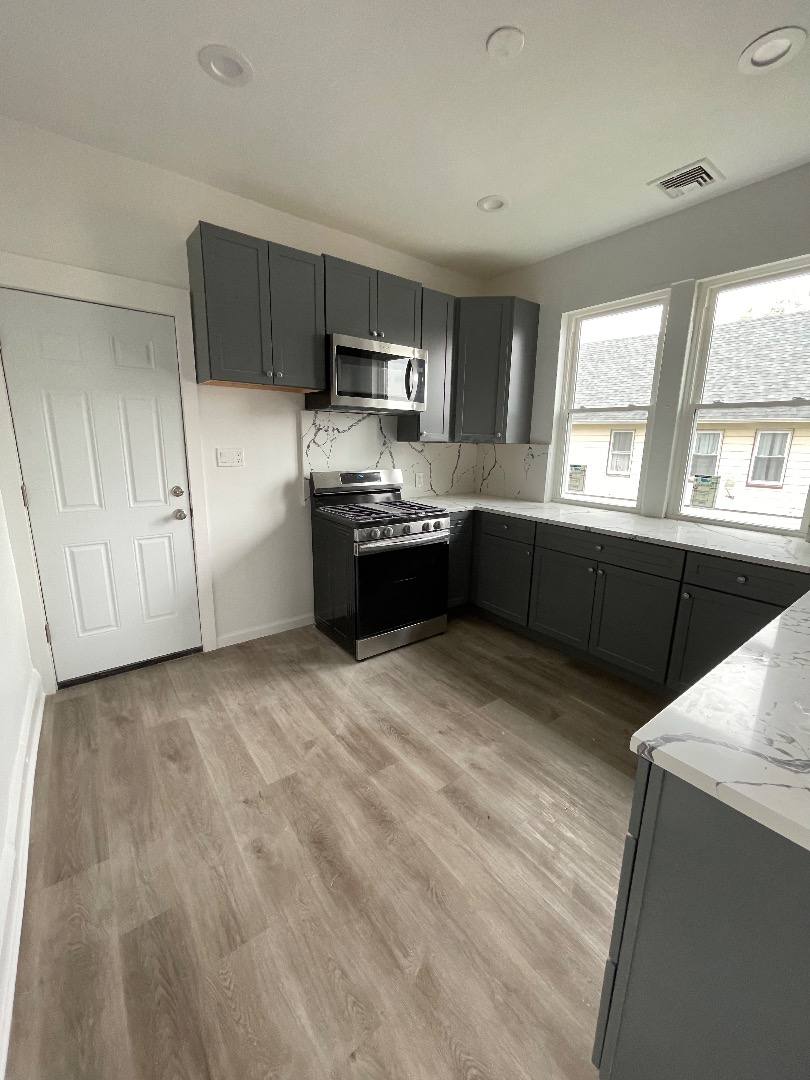 Apartment for rent at 1126 Drake Ave #2R, Roselle, NJ 07203