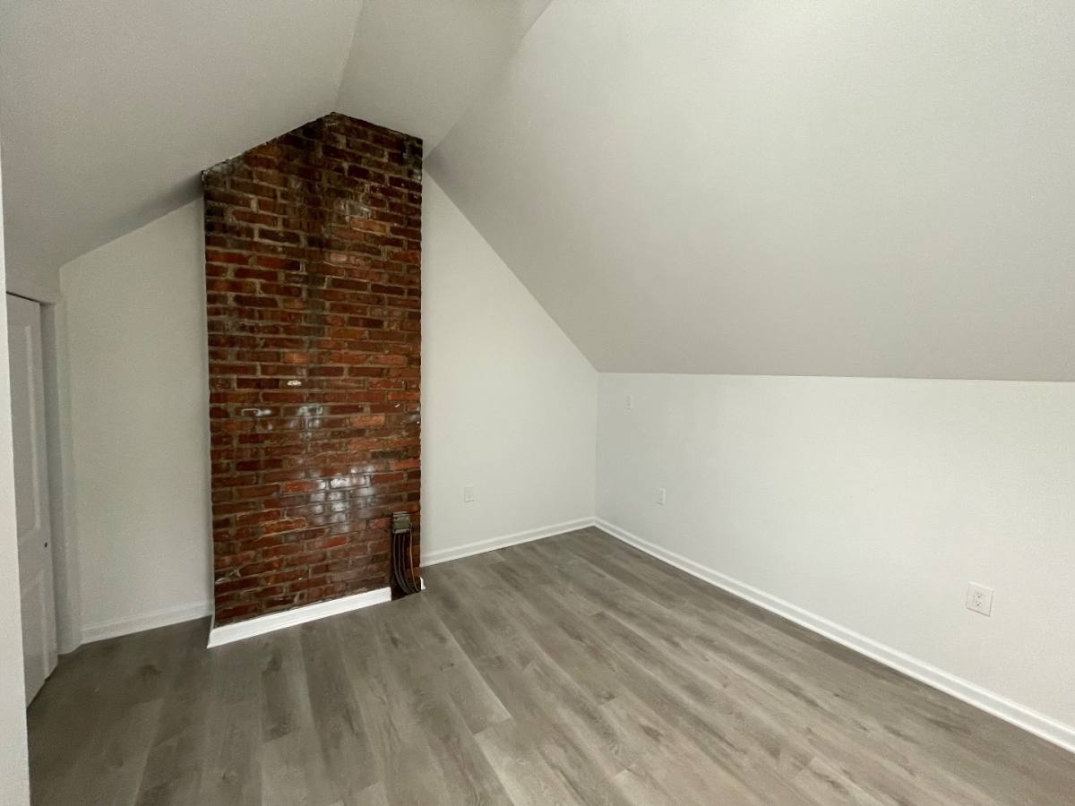 Apartment for rent at 1126 Drake Ave #2R, Roselle, NJ 07203