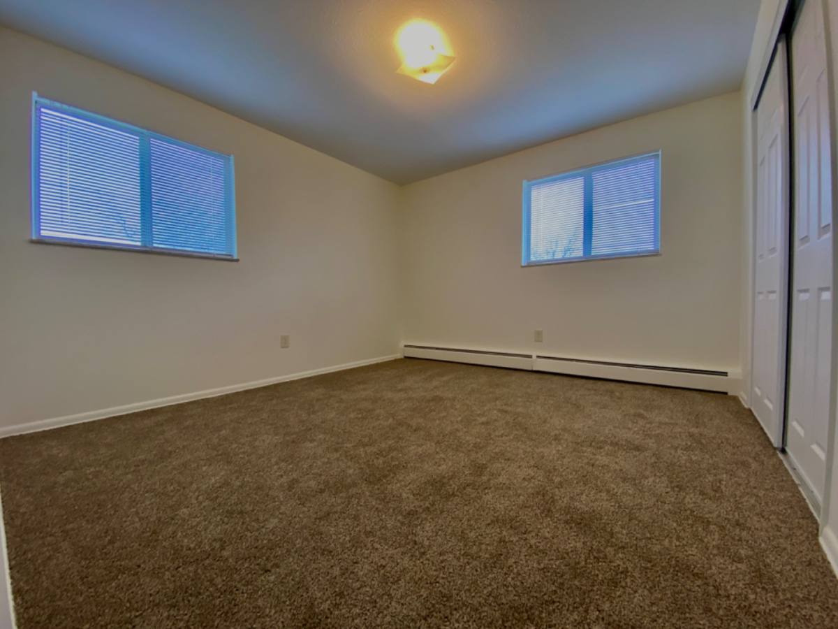 Apartment for rent at 8605-8607 Ridge Rd #B303, North Royalton, OH 44133