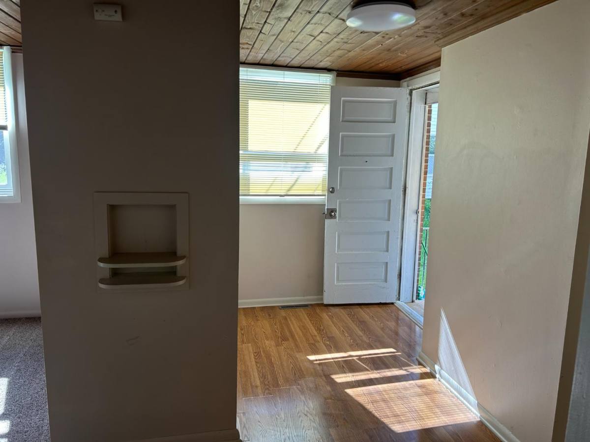 Apartment for rent at 328 Johnston St #3, Gladbrook, IA 50635