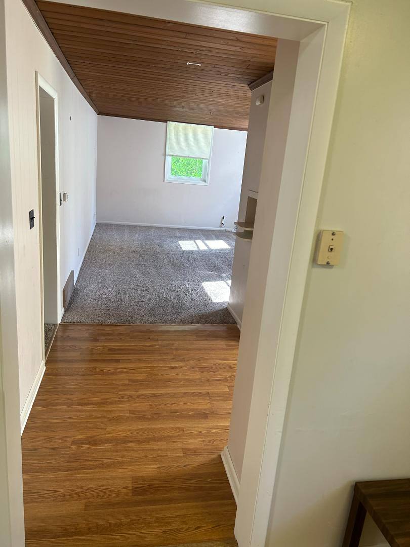 Apartment for rent at 328 Johnston St #3, Gladbrook, IA 50635