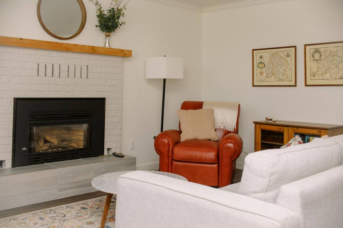 House for rent at 1521 1st St #A, Marysville, WA 98270