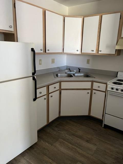 Apartment for rent at 307 S 1st St #2, Marshalltown, IA 50158