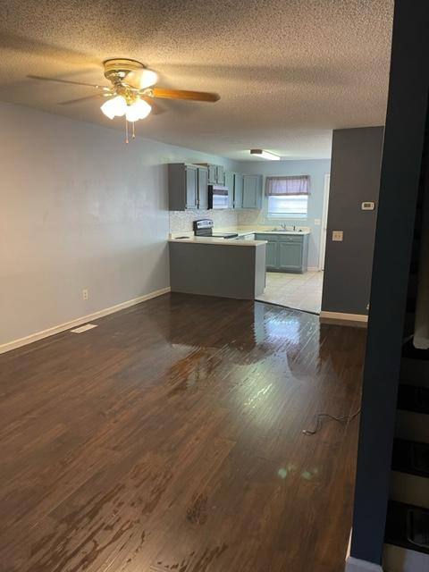 Townhouse for rent at 2972 Broad St, Bristol, TN 37620