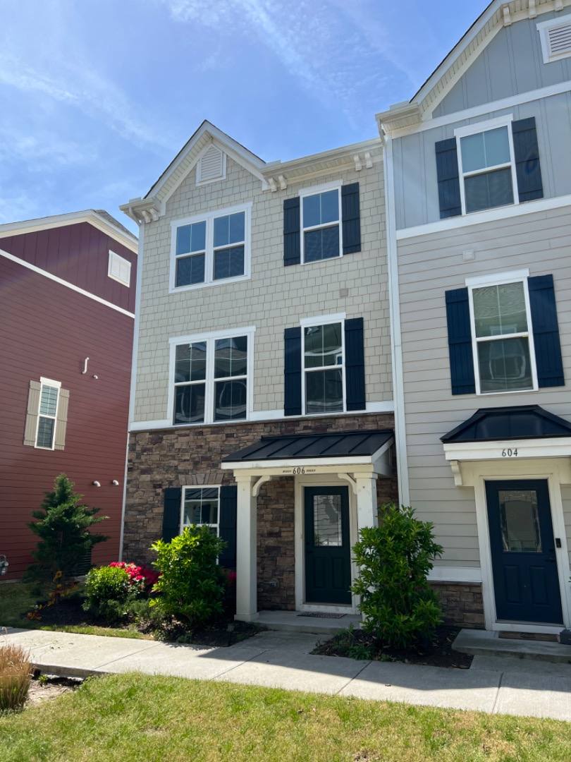 Condo for rent at 606 Muddy Creek Rd, Chesapeake, VA 23324