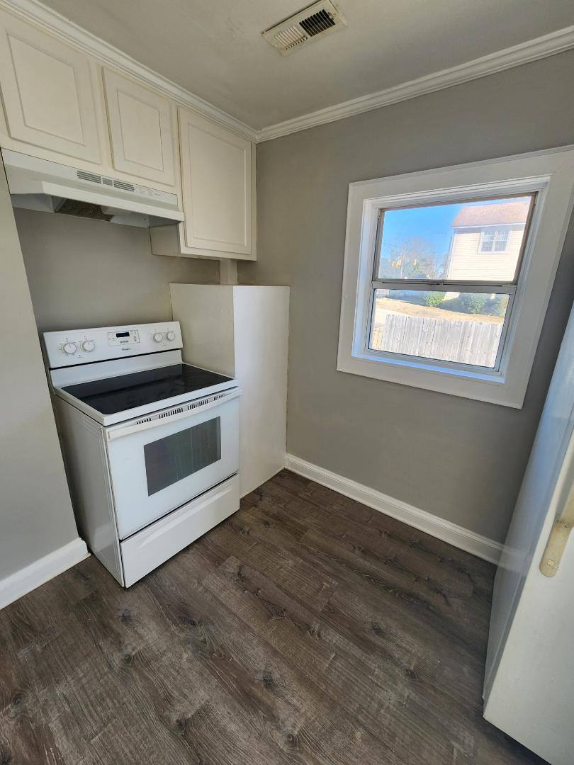 House for rent at 706 Wooster St, Wilmington, NC 28401