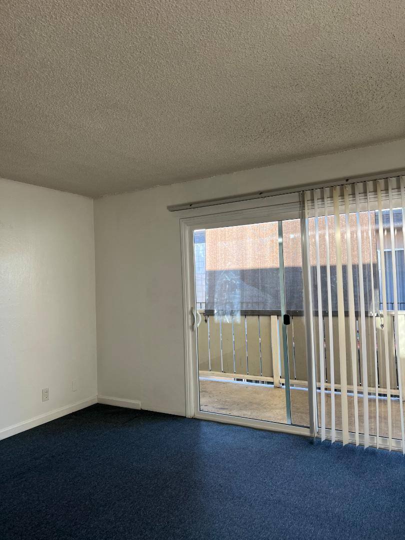 Apartment for rent at 2451 Middlefield Rd #16, Redwood City, CA 94063