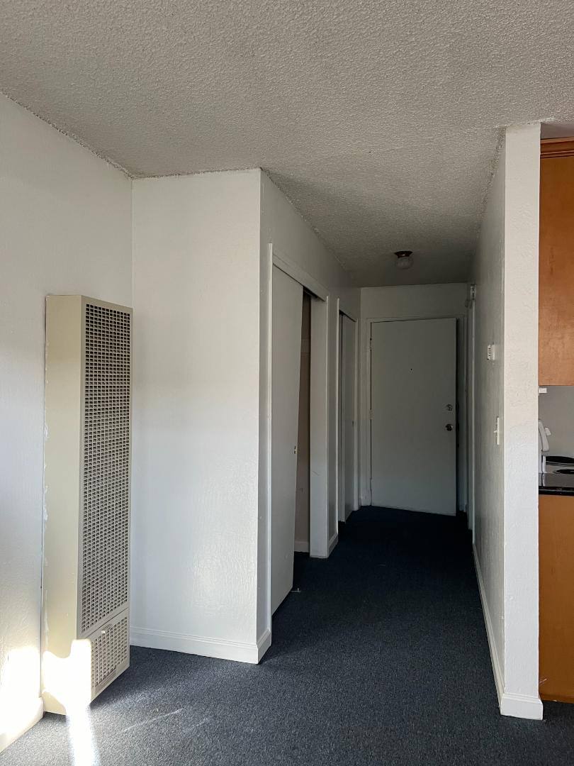 Apartment for rent at 2451 Middlefield Rd #16, Redwood City, CA 94063