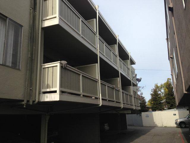 Apartment for rent at 2451 Middlefield Rd #16, Redwood City, CA 94063