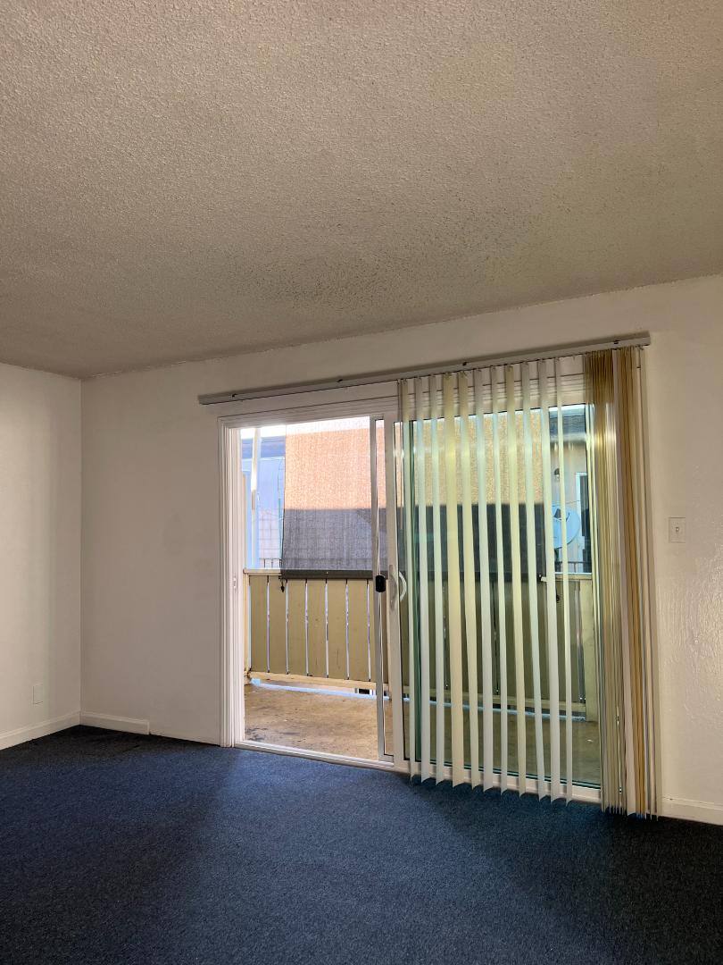 Apartment for rent at 2451 Middlefield Rd #16, Redwood City, CA 94063
