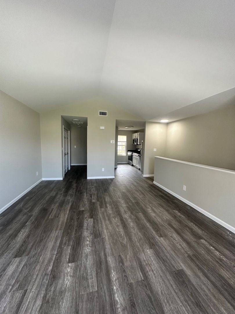 Apartment for rent at 68-70 W Main St, Milford, CT 06460